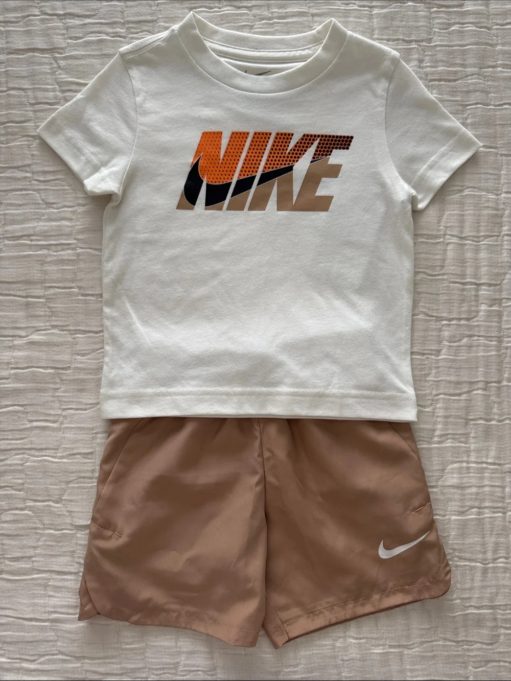 Nike NWT Boys 2 Pc Logo Tee and Dri-Fit Tan Shorts - White/Tan, Size 2T